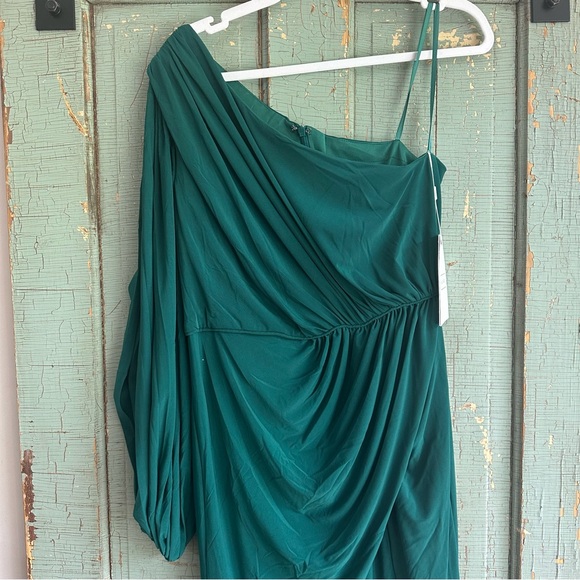 NWT Mac Duggal One Shoulder Puff Sleeve Faux Wrap Gown 10 Emerald Green Dress - Picture 6 of 11